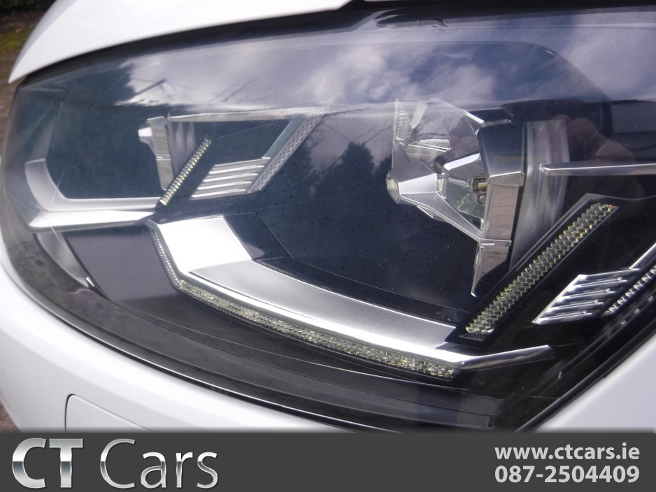 2016 Volkswagen Polo - image 14