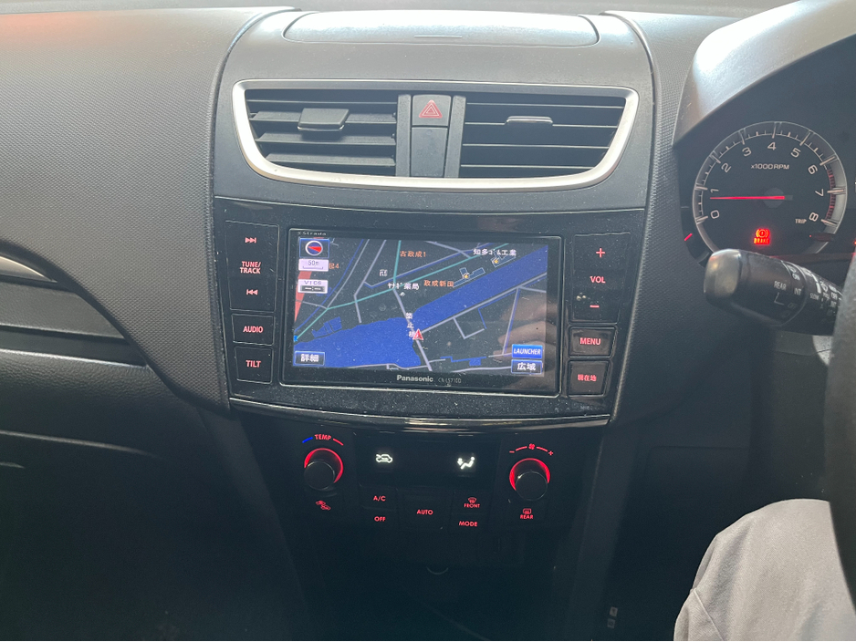 2014 Suzuki Swift - image 17