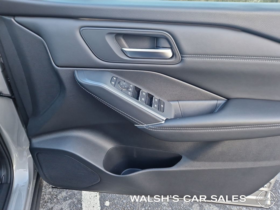 2025 Nissan Qashqai 1.3 Mhev SV Premium MY24 04DR €37,950