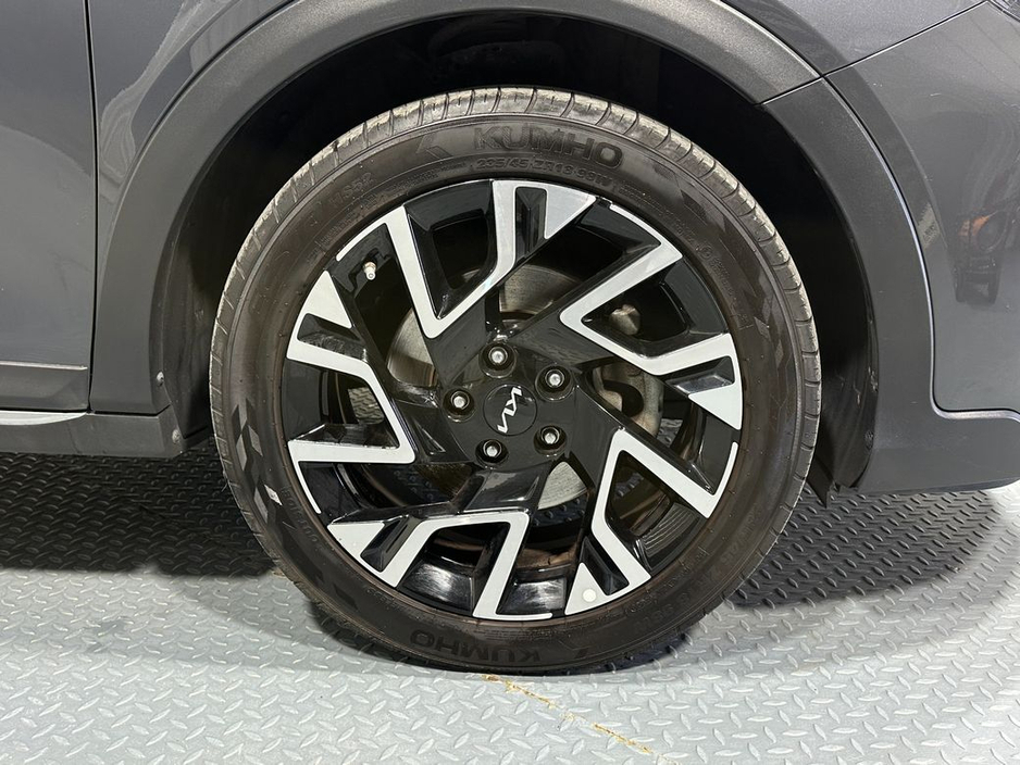 2023 Kia XCeed - image 24