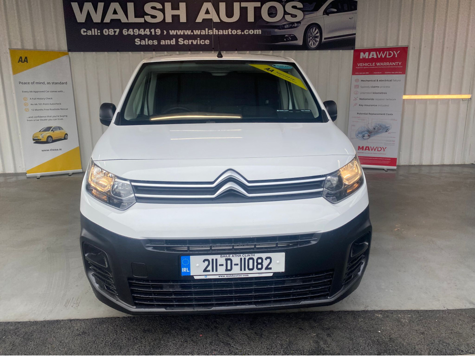 2021 Citroen Berlingo - image 3
