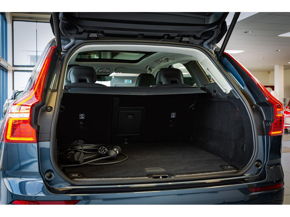 2023 Volvo XC60 - image 39