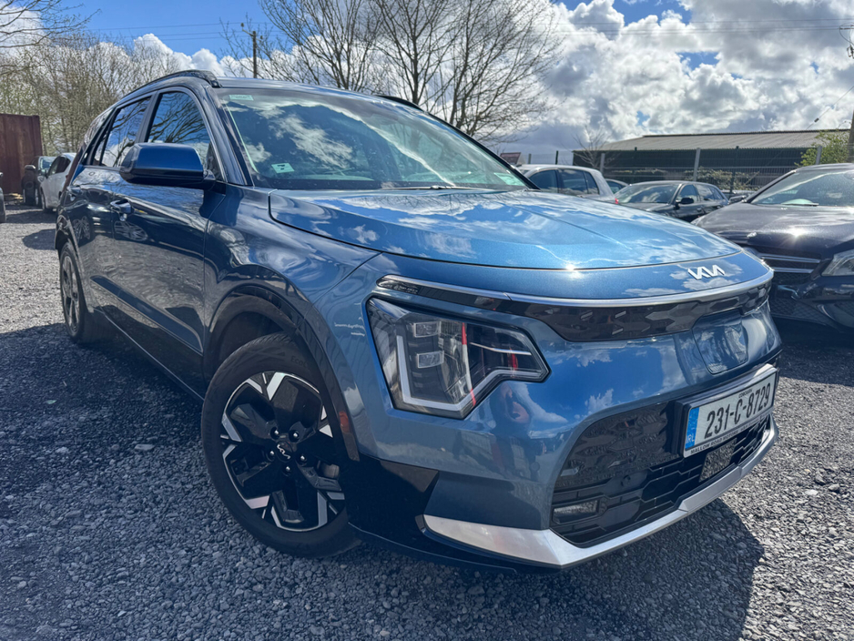 2023 Kia Niro - image 2