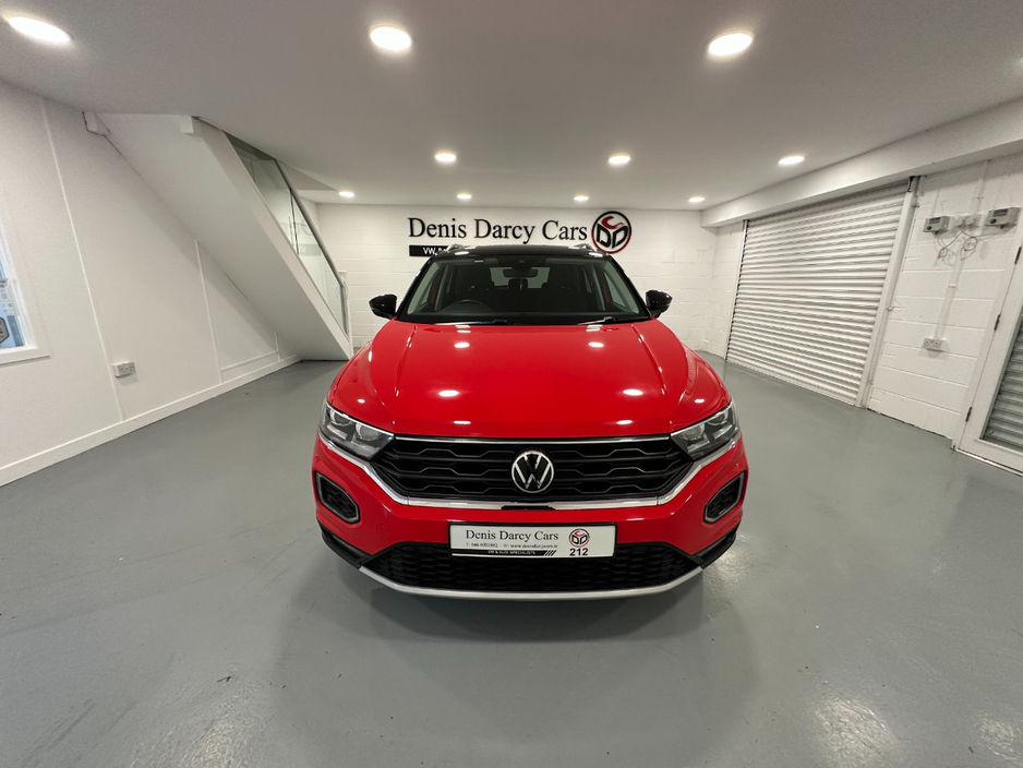 2021 Volkswagen T-Roc - image 4