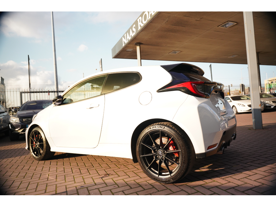 2020 Toyota Yaris - image 6