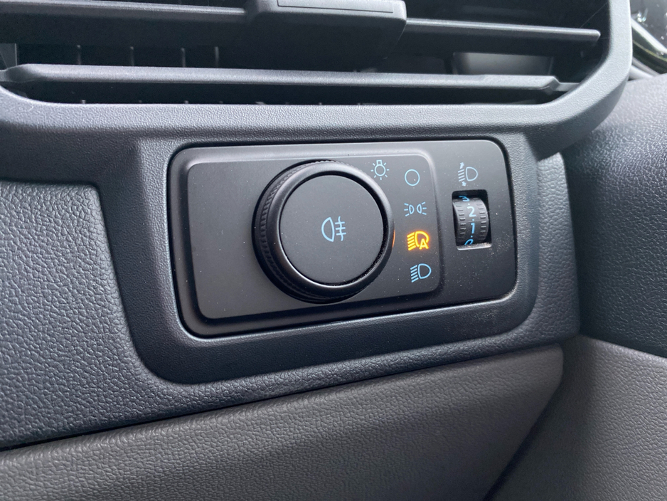 2026 Ford Transit Custom 2.0 TDCI SWB..18" Wheels €35,950