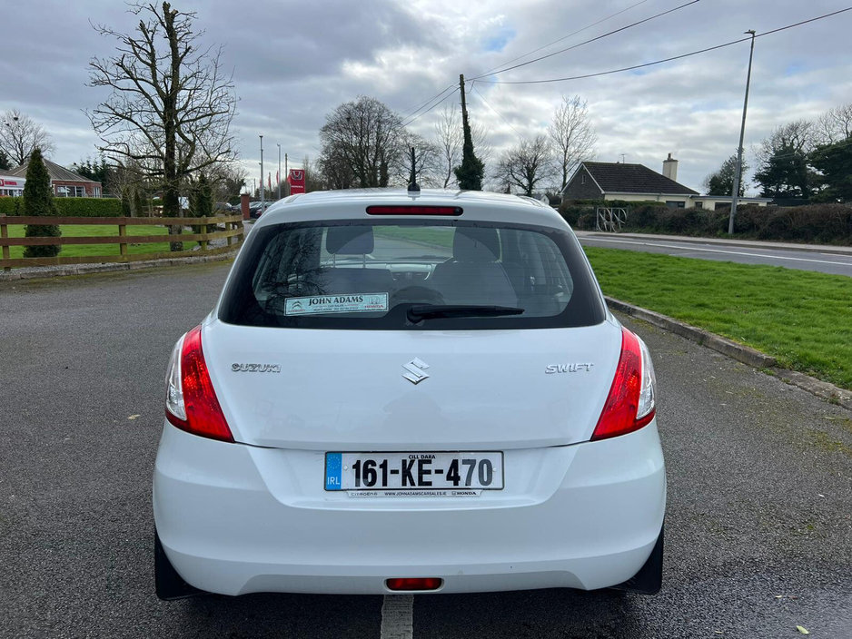 2016 Suzuki Swift - image 4