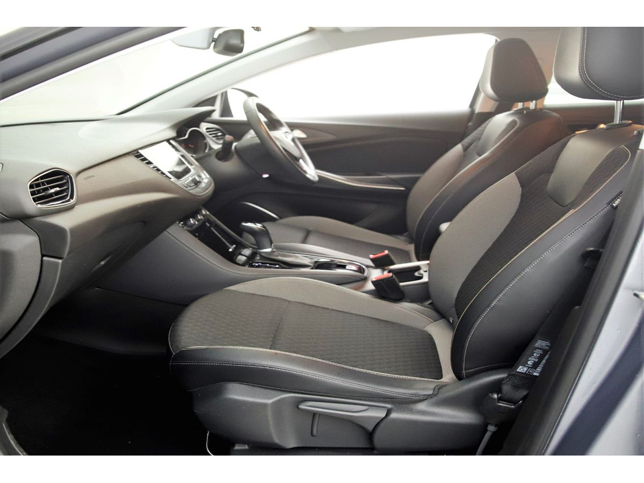 2020 Opel Grandland X - image 15