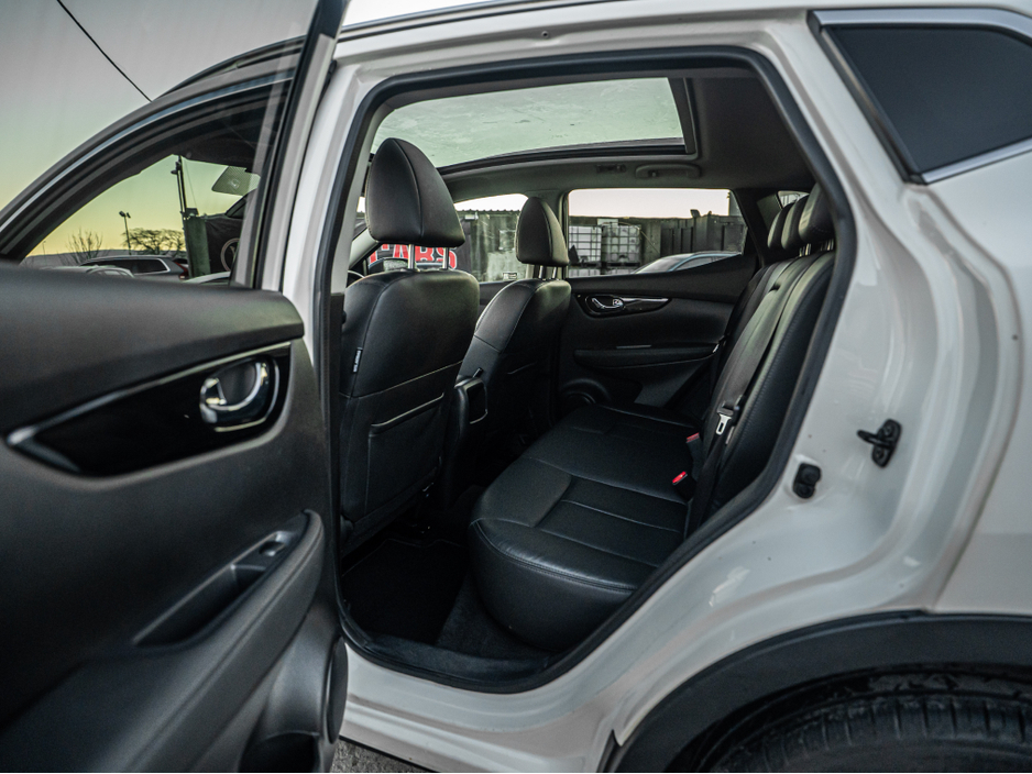 2017 Nissan Qashqai 2017 Qashqai 1.2/1 owner/High spec/1yr warranty €15,888