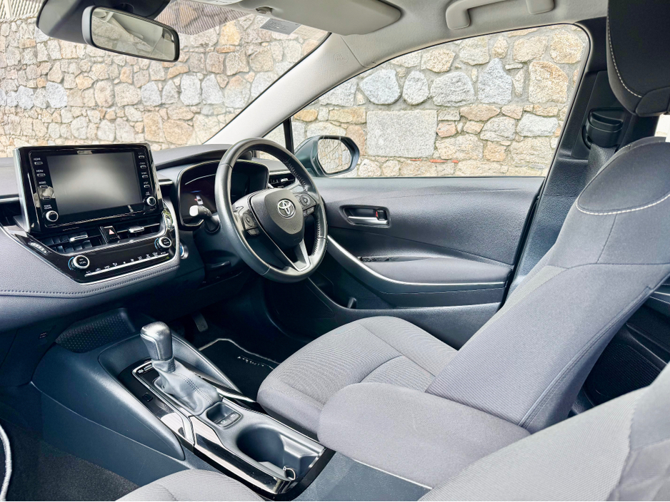 2022 Toyota Corolla - image 10