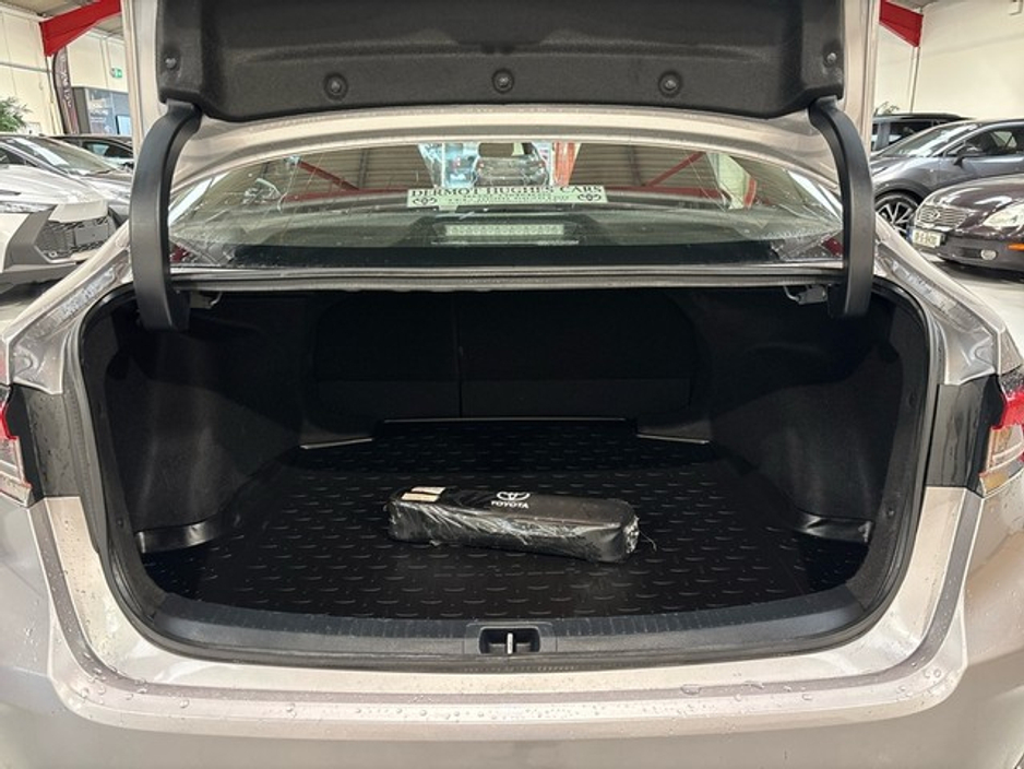 2021 Toyota Corolla - image 10