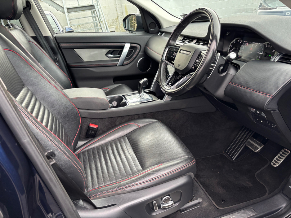 2022 Land Rover Discovery Sport 1.5 Hybrid R-Dynamic SE €34,900