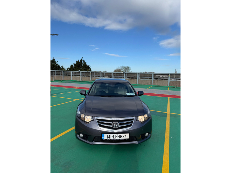 2014 Honda Accord - image 2