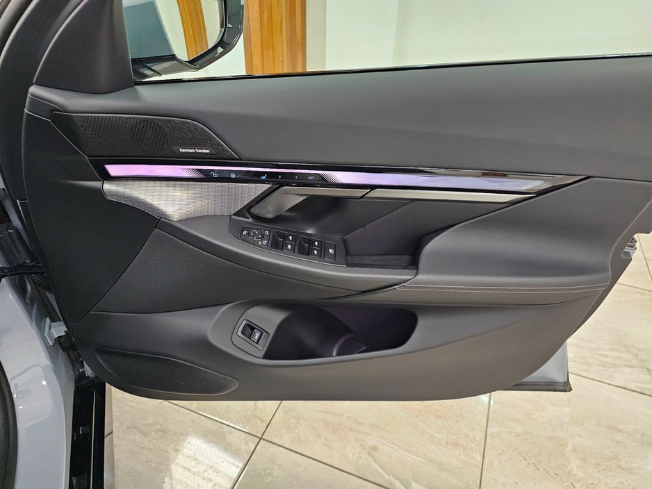 2024 BMW 5 Series 550E ! OVER 114K NEW €73,950