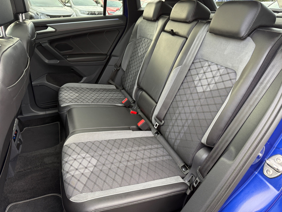 2021 Volkswagen Tiguan - image 14