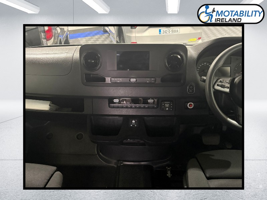 2020 Mercedes-Benz Sprinter - image 10