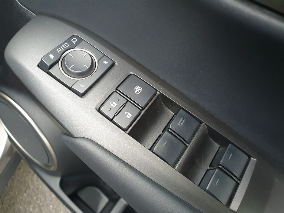 2016 Lexus NX 300 h F-SPORT * HALF LEATHER * 2.5 SELF CHARGING HYBRID