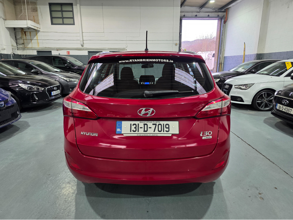2013 Hyundai i30 - image 5