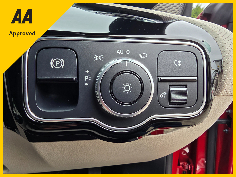 2023 Mercedes-Benz CLA Class - image 19