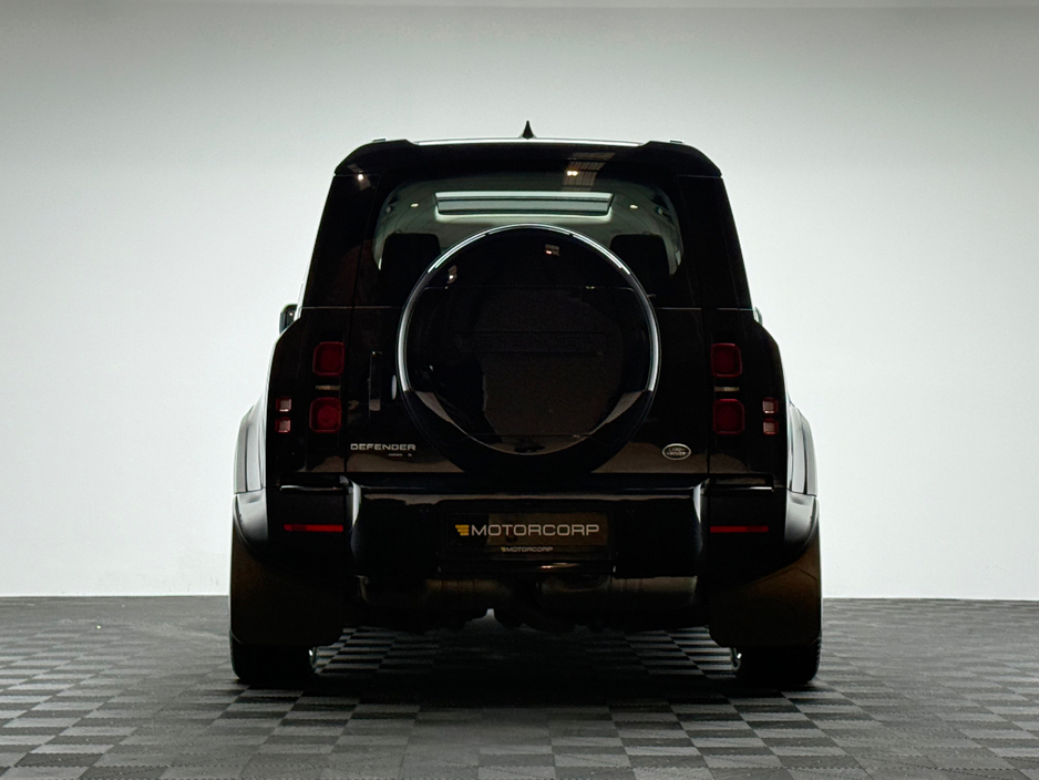 2020 Land Rover Defender - image 6