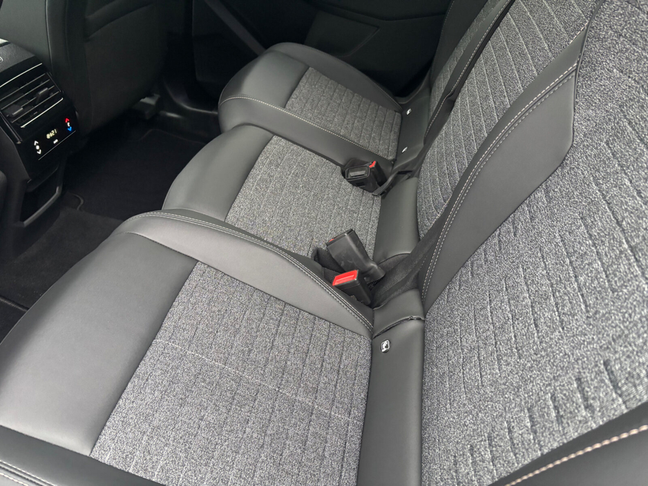 2025 Peugeot 5008 1.2 MHEV 145bhp E-DCS6 Allure €44,950