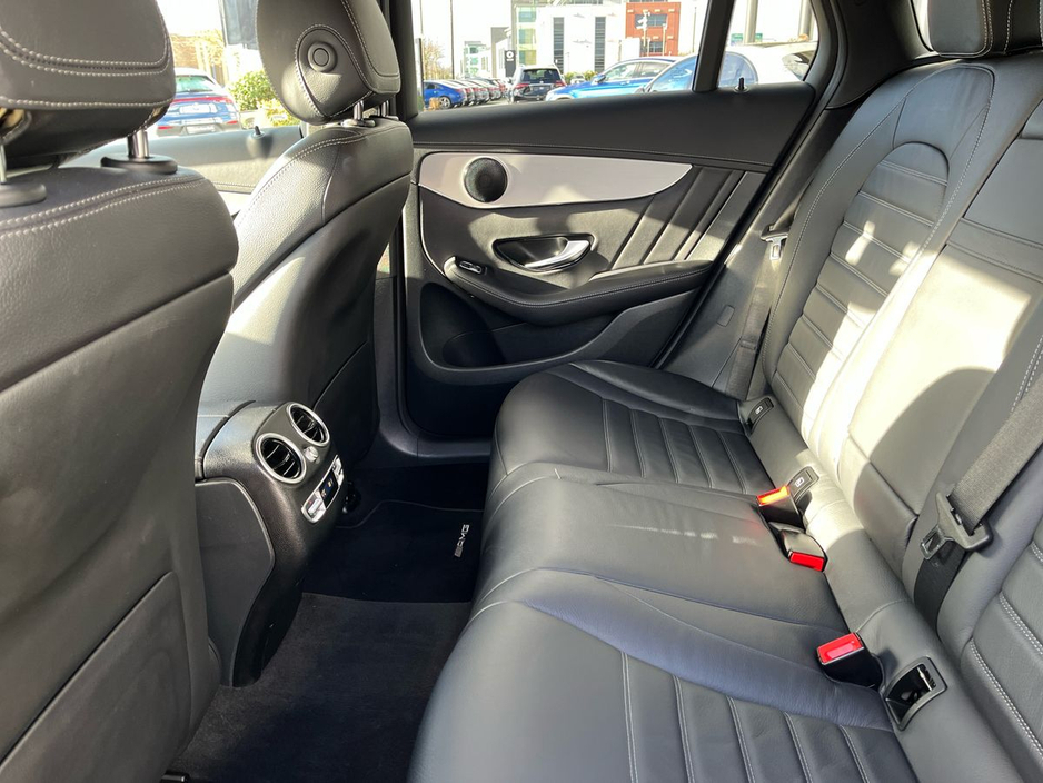 2023 Mercedes-Benz GLC Class - image 4