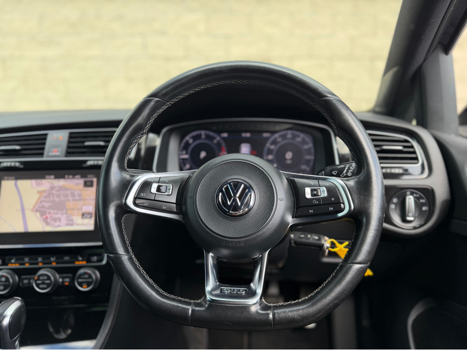 2017 Volkswagen Golf - image 14