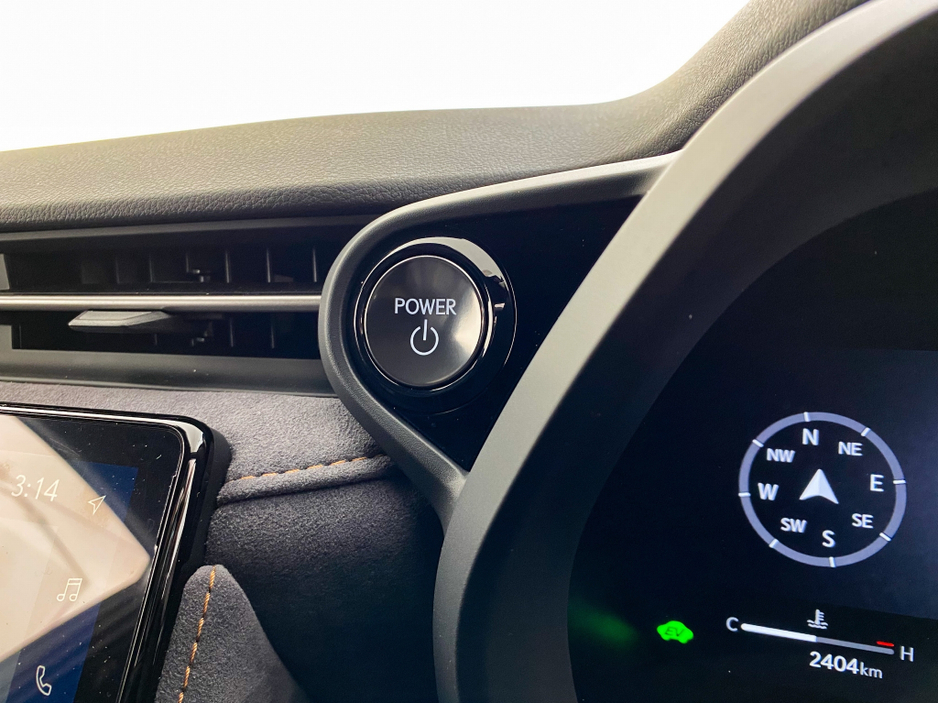 2025 Lexus LBX - image 21