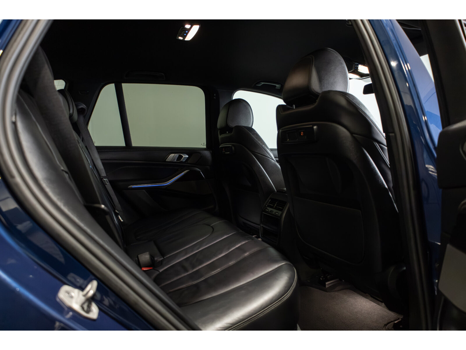2021 BMW X5 - image 12