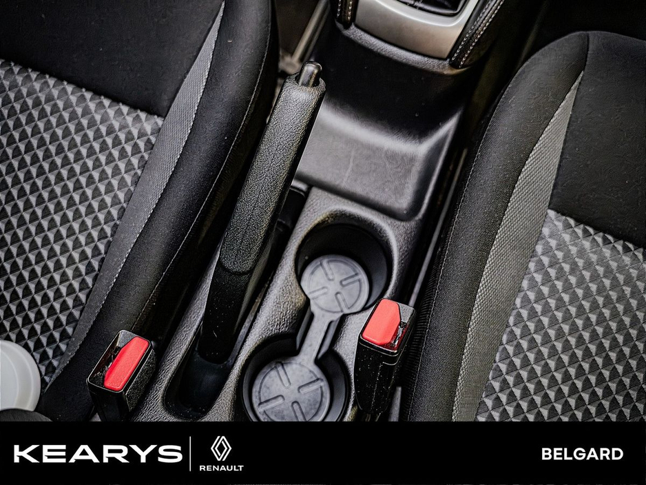 2021 Nissan Micra - image 24