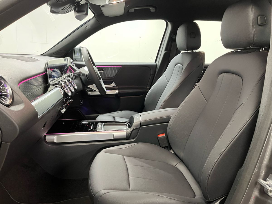 2026 Mercedes-Benz GLB 200d Progressive - 18 Inch Alloys - Reversing Camera - Ambient Lighting - Sat Nav - Climate Control - Heated Seats - Keyless Start - Apple CarPlay/Android Auto €73,298