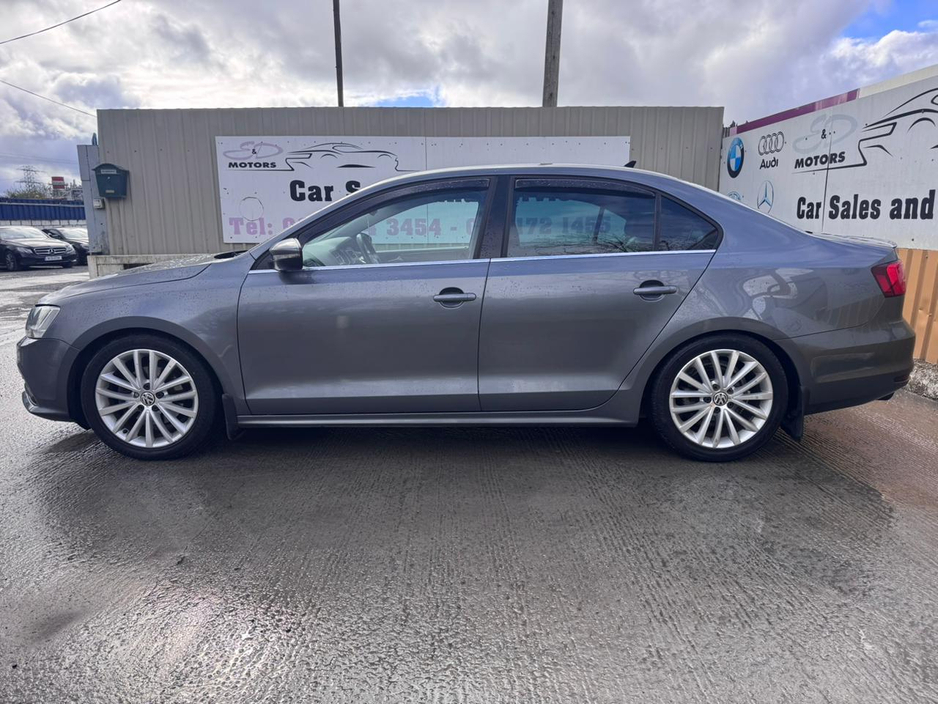 2017 Volkswagen Jetta - image 12