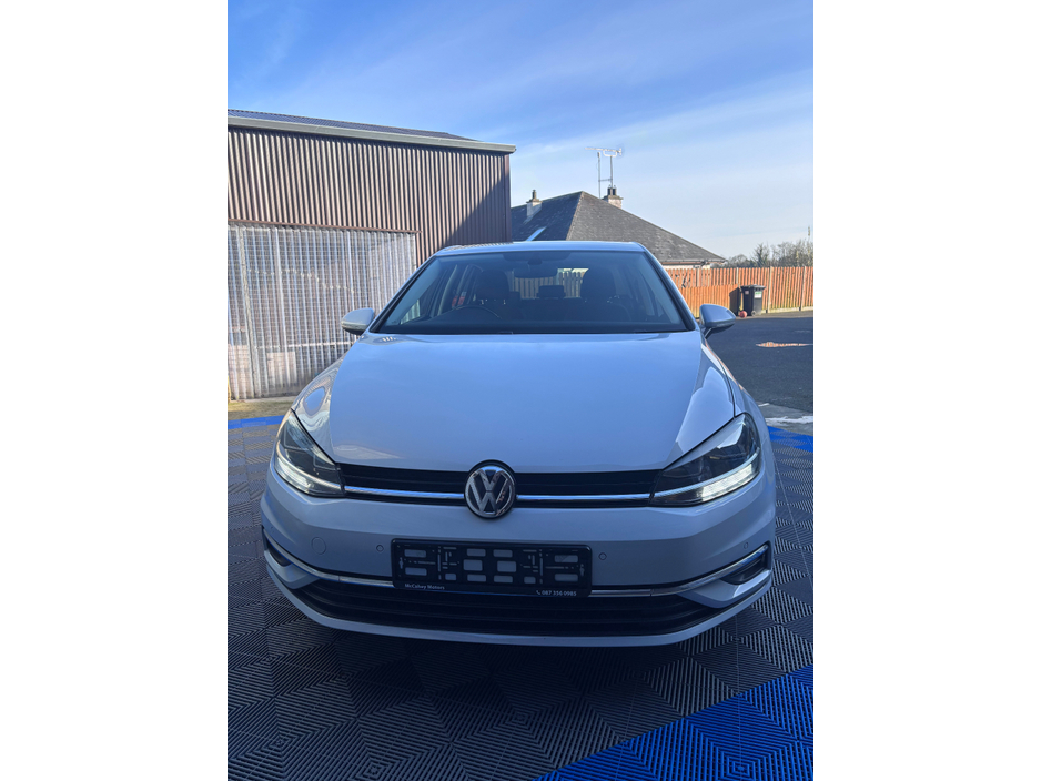 2017 Volkswagen Golf - image 6