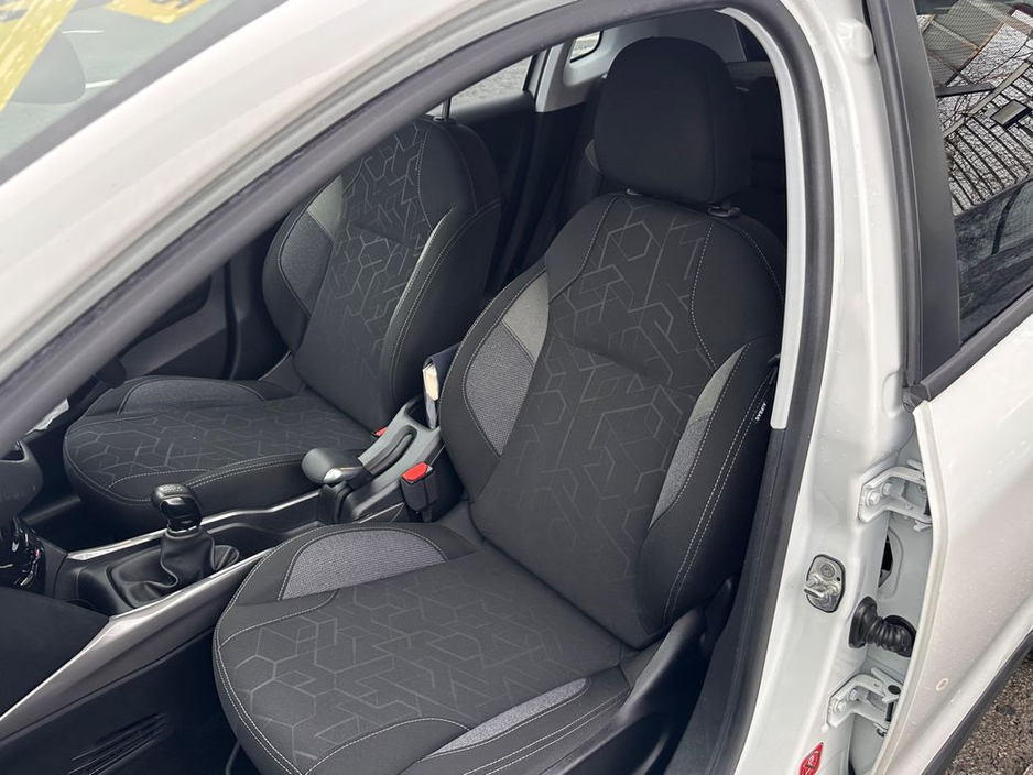 2017 Peugeot 2008 1.6 HDI, ACTIVE MODEL, FULL SERVICE HISTORY, FINANCE, WARRANTY, 5 STAR REVIEWS €9,995