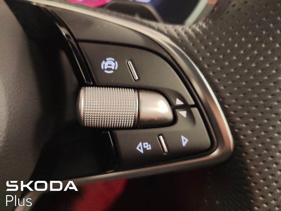 2025 Skoda Octavia - image 28