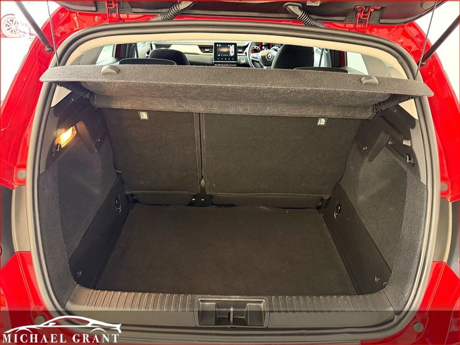 2023 Renault Captur - image 19