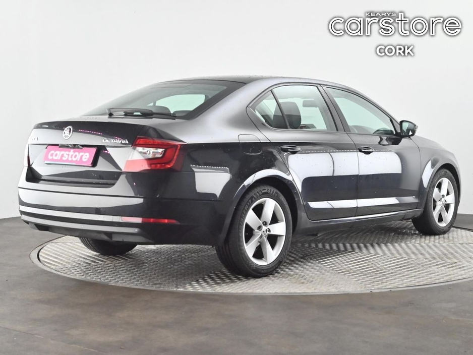 2018 Skoda Octavia - image 5