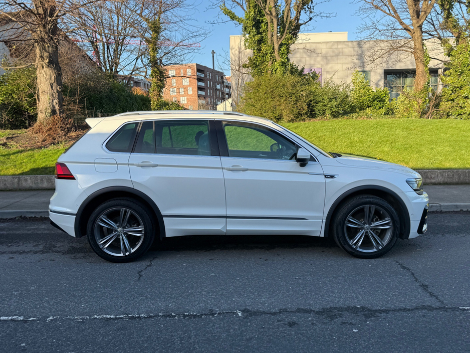 2018 Volkswagen Tiguan - image 3