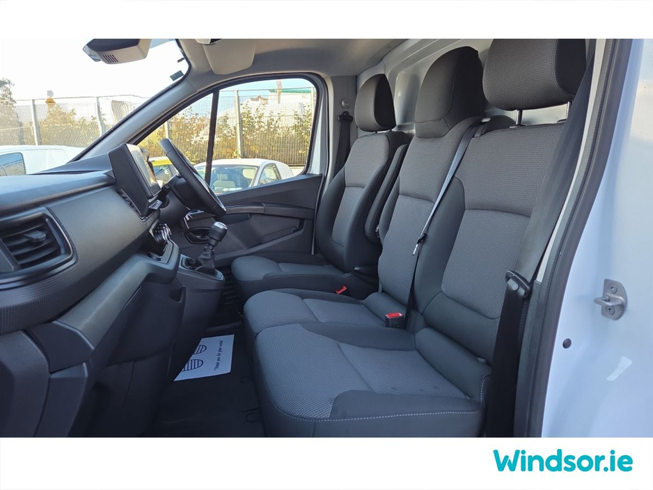 2022 Renault Trafic LL30 BLUE DCI 130 BUSIN €20,995