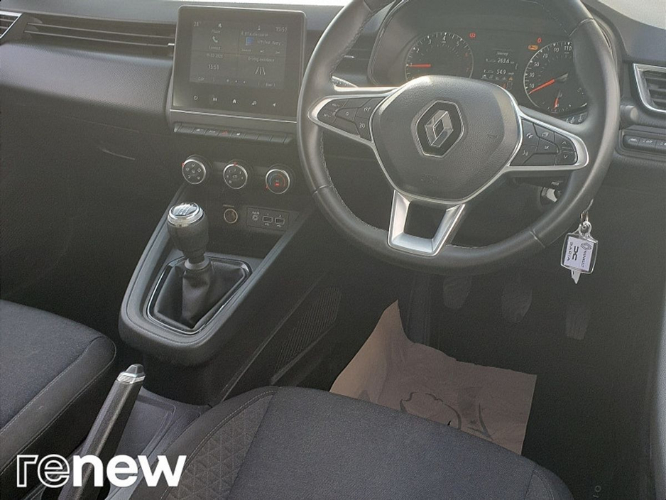 2022 Renault Clio - image 6