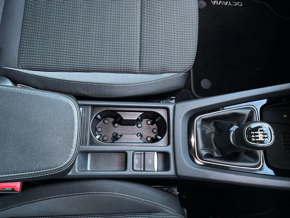 2024 Skoda Octavia - image 15