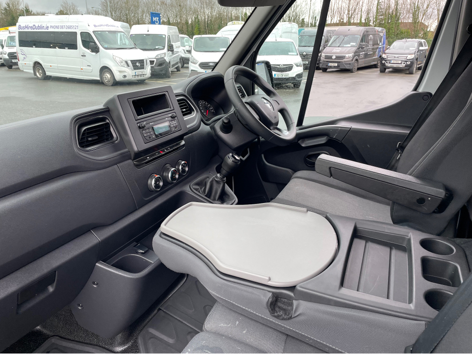 2023 Renault Master 2023  RENAULT MASTER FWD LM35 BLUE DCI 135 B