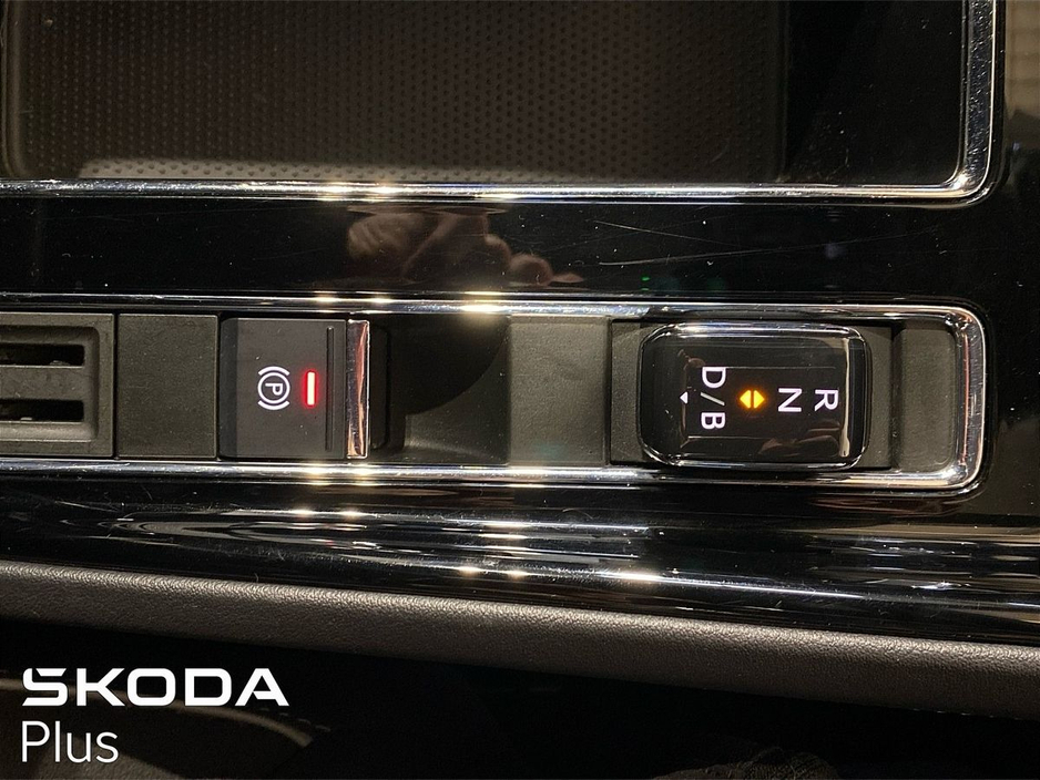 2023 Skoda Enyaq - image 18