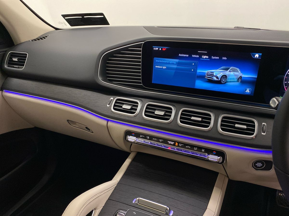 2025 Mercedes-Benz GLE Class - image 15