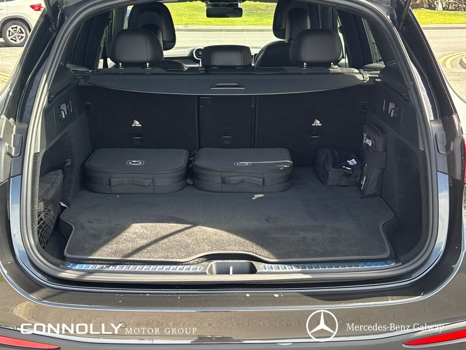 2025 Mercedes-Benz 300 - image 8