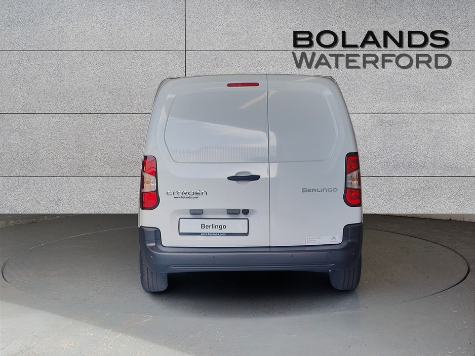 2024 Citroen Berlingo LX PLUS From €94 Per Week €21,764