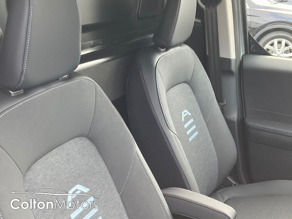 2026 Ford Transit Courier - image 19