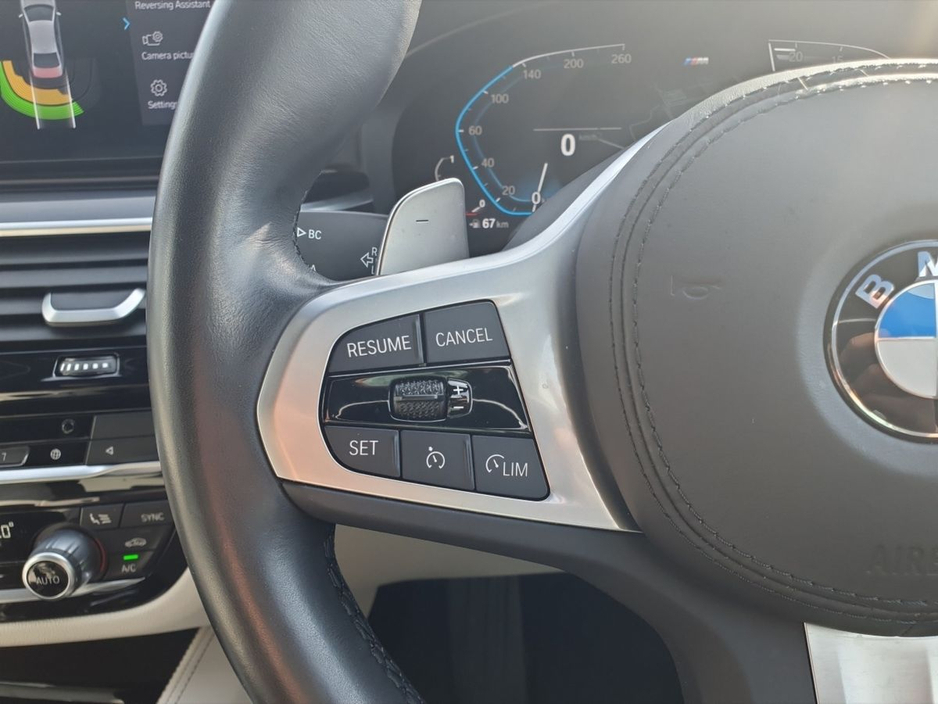 2023 BMW 5 Series - image 17