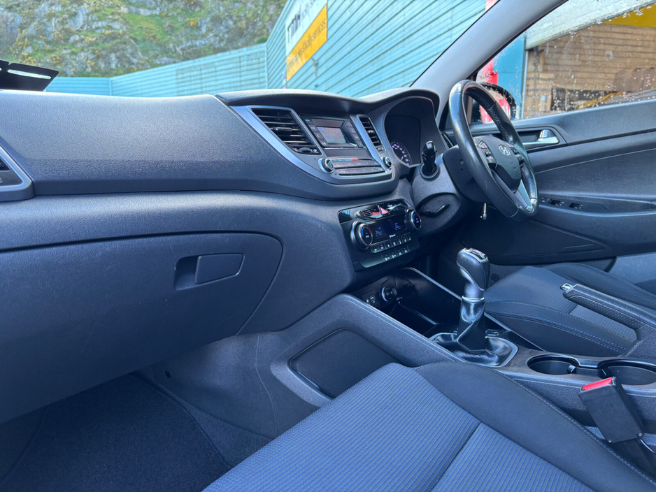 2016 Hyundai Tucson - image 11