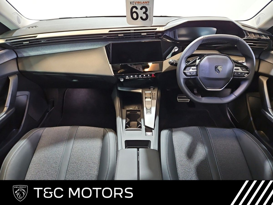 2025 Peugeot 408 - image 2